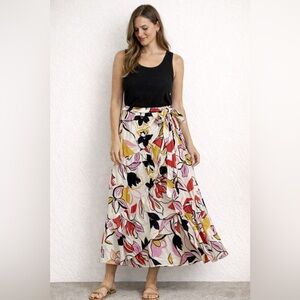 BAND OF THE FREE Floral Print Women's Skirt NWT size small